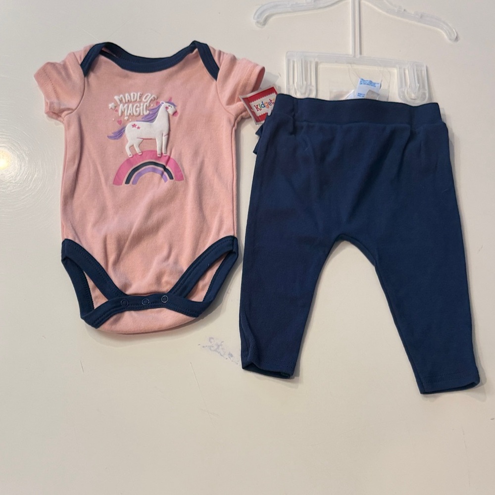 Kidgets 2 Piece Baby Outfit NWT